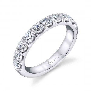 Classic Wedding Band With Shared Prongs 1.5 CT