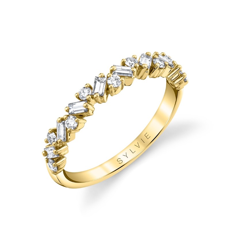 Slanted Baguette and Round Diamond Wedding Band