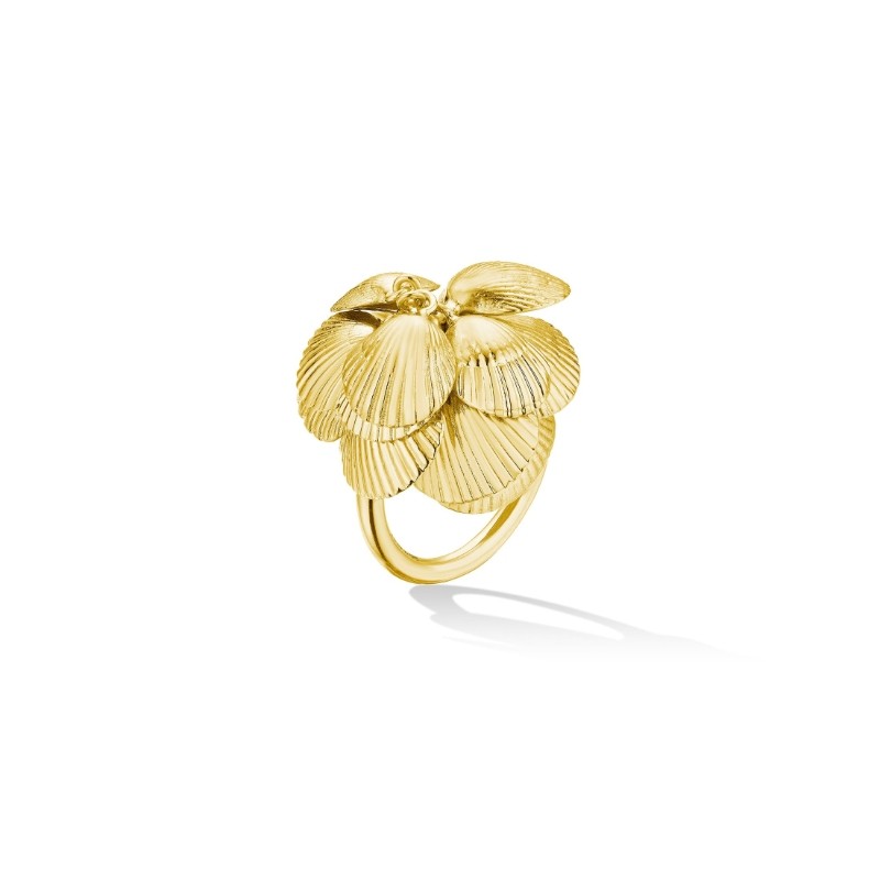 18K Yellow Gold Shell Charm Ring