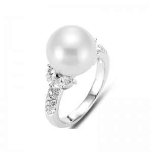 Providence Diamond Collection White Freshwater Pearl Ring