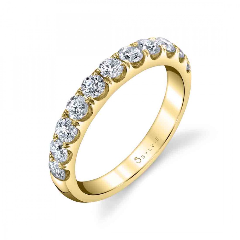 Classic Wedding Band With Shared Prongs 1 CT