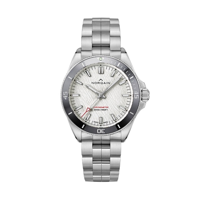 Adventure NEVEREST 40mm with Folding Clasp