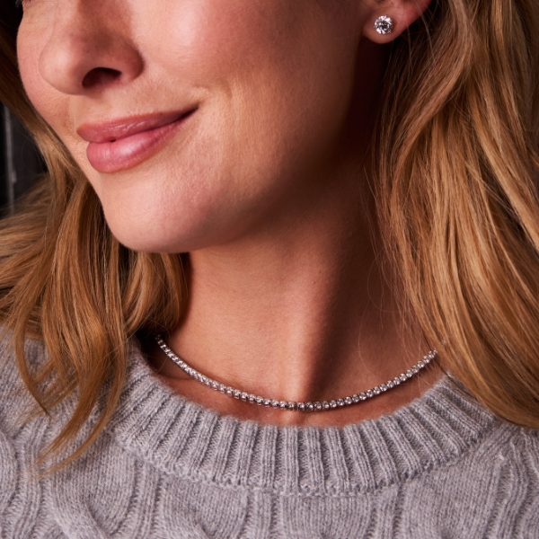 Tips for Styling a Tennis Necklace