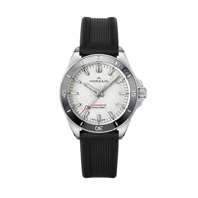 Adventure NEVEREST 40mm with Folding Clasp